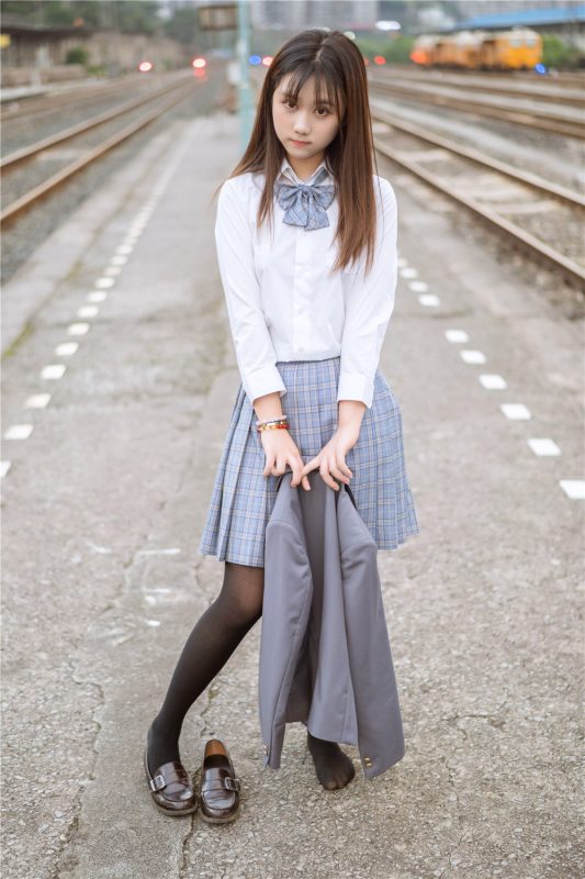 镜酱 VOL.004 [30P] 私奔之制服-岛屿电鸽微密圈-全网最全抖音网红高质量总站