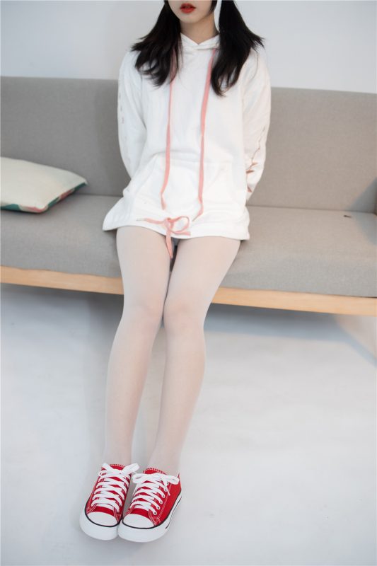 JKFUN-040《红色帆布鞋定制》13D白丝 小夜 [50P1V05’21”]-岛屿电鸽微密圈-全网最全抖音网红高质量总站