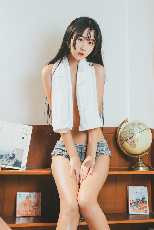 萌芽儿o0 NO.011 少女午后 [40P569M]-岛屿电鸽微密圈-全网最全抖音网红高质量总站