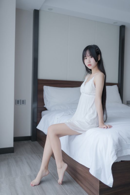 萌芽儿o0 NO.001 白色私房 [44P-159MB]-岛屿电鸽微密圈-全网最全抖音网红高质量总站