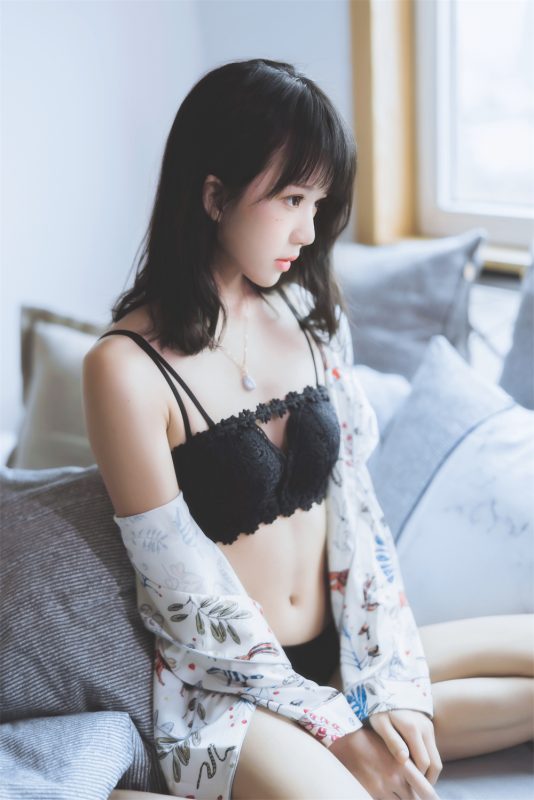 桜桃喵 VOL.058 [32P] 困倦-岛屿电鸽微密圈-全网最全抖音网红高质量总站